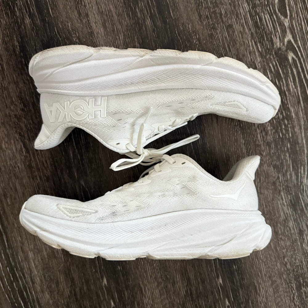 Hoka Clifton 9